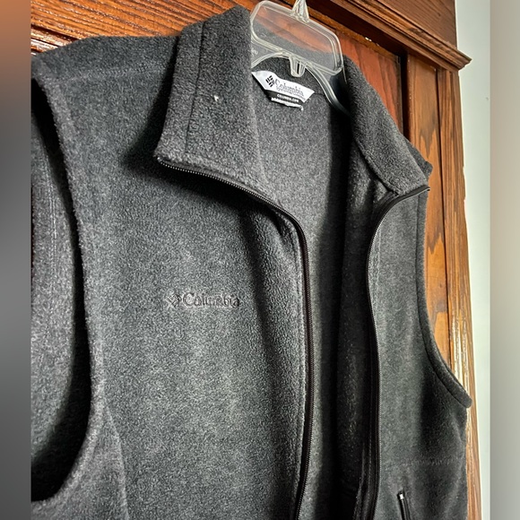 Columbia Vest - Picture 2 of 4
